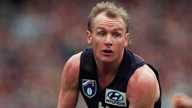 Carlton legend Craig Bradley has lauded Sam Walsh’s work ethic. 