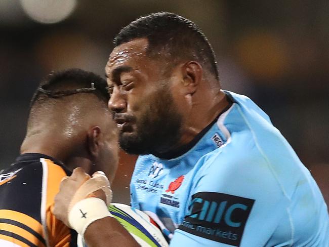 CANBERRA, AUSTRALIA - MARCH 15: Sekope Kepu of the Waratahs Is tackled during the round five Super Rugby match between the Brumbies and the Waratahs at GIO Stadium on March 15, 2019 in Canberra, Australia. (Photo by Mark Metcalfe/Getty Images)