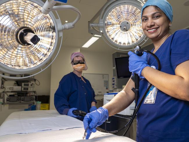 Dr Samantha Herath with a nurse holding the new EBUS equipment. Image Matthew Vasilescu