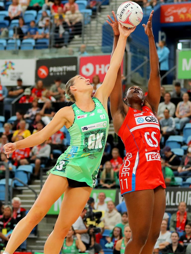 Honours were shared in another intriguing battle between Courtney Bruce and Romelda Aiken-George. Picture: Jeremy Ng/Getty Images