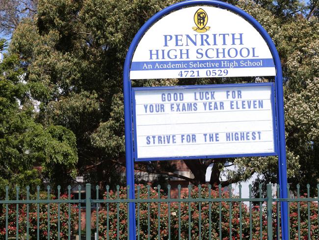 Generic images of Penrith Selective High School.