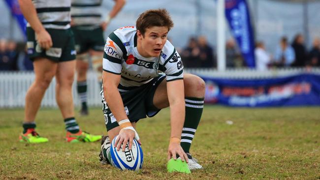 Warringah skipper Hamis Angus lines up his winning conversion on Saturday. Picture: Karen Watson.