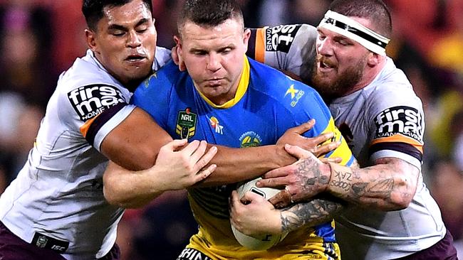 Nathan Brown has re-signed with the Eels.