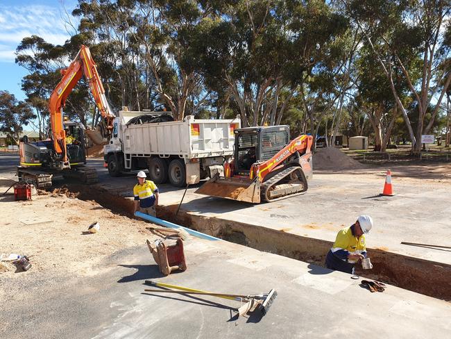 Fleurieu Civil  workers undertaking mains upgrade for SA Water. Picture supplied.