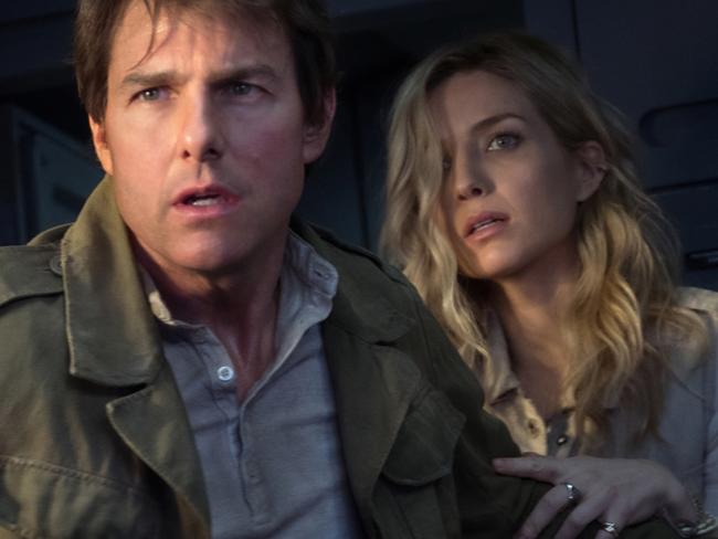 Annabelle Wallis and Tom Cruise in a scene from The Mummy. Universal Pictures.