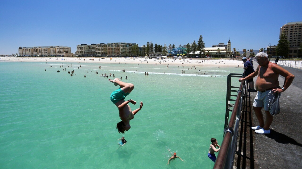 Adelaide enjoys break from heatwave after 46C day