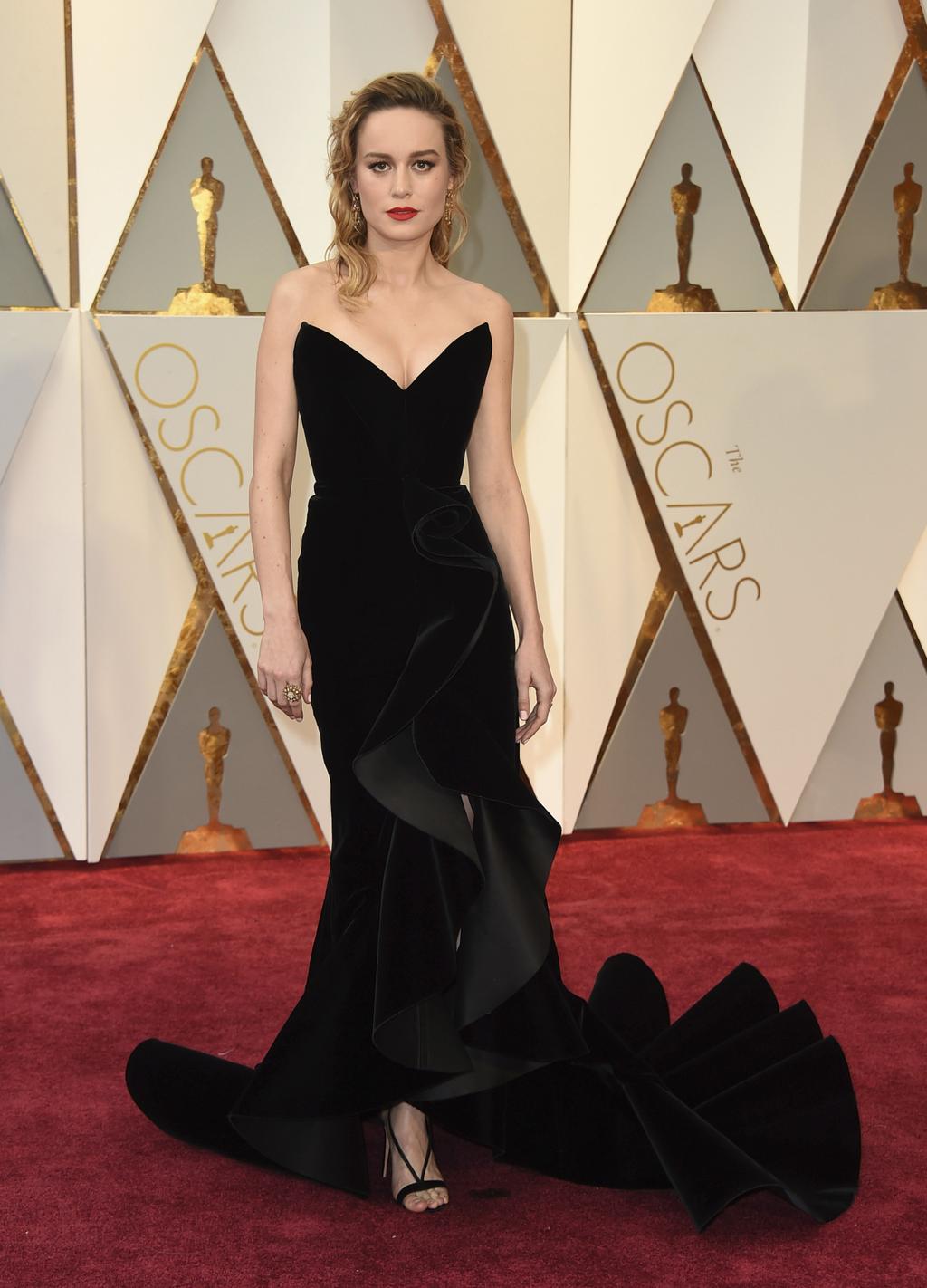 Oscars black dress hotsell