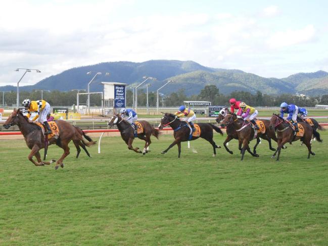 El Capo races to victory at Callaghan Park.