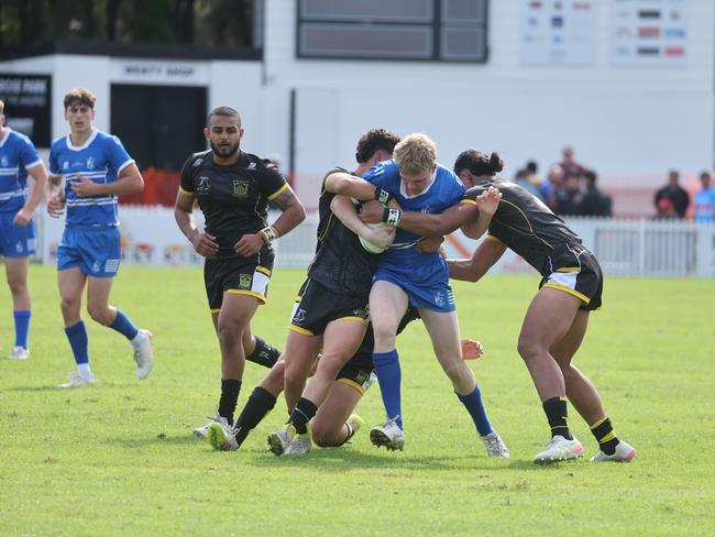 St Dominic's College (Blue) v Bass Hill HS. Picture: Tim Hunter.