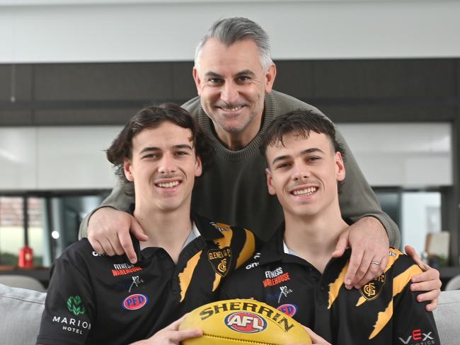 21/8/24. Former Carlton AFL footballer Scott Camporeale with his twin boys and rising footy stars, Glenelg's Ben and Lucas. Ben, Scott and LucasPicture: Keryn Stevens