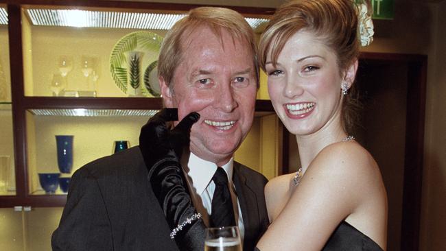 Wheatley and Goodrem at the opening of the Tiffany’s jewellery store in Melbourne in 2001.