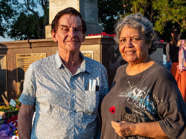 Linda Ford and Geoff Freeman at the ANZAC Day dawn service at the Cenotaph in Darwin. 2022 is also the 80th anniversary of the WWII bombing of Darwin.