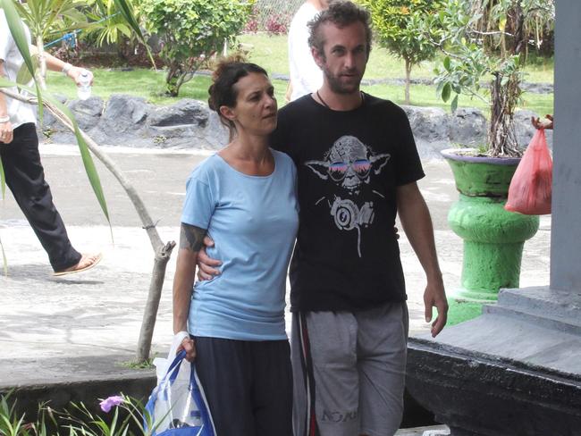 Sara Connor pictured with David Taylor inside Kerobokan Jail. Picture: Lukman S. Bintoro