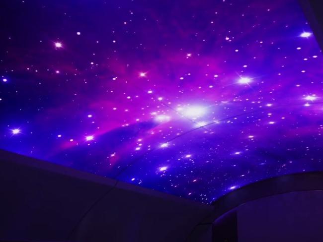 You might be seeing blue skies and stars on the roof of your cabin in the future. Picture: Boeing
