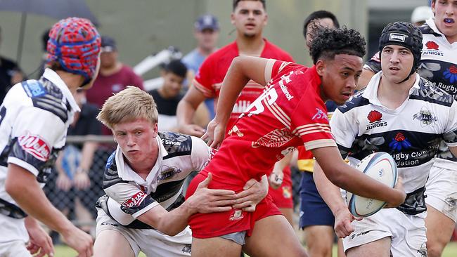 Dennishely Taukafa for Tonga with the ball in the U16s comp. Picture: John Appleyard