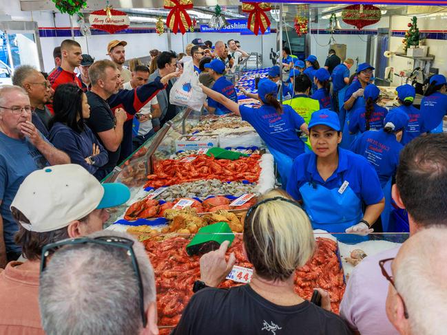 Massive crowds at Sydney Fish Markets