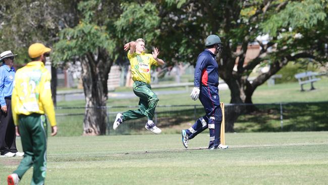 Queens vs. Surfers Paradise (batting)Ellis McCarthy.18 November 2023 Southport Picture by Richard Gosling