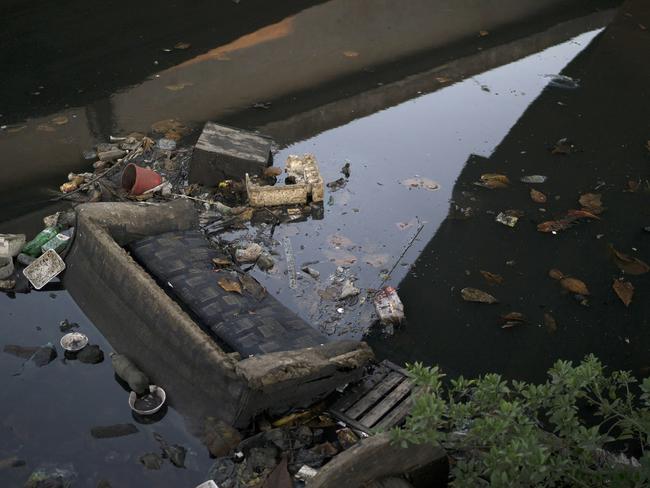 This is typical of the scenes found in many of Rio’s waterways.