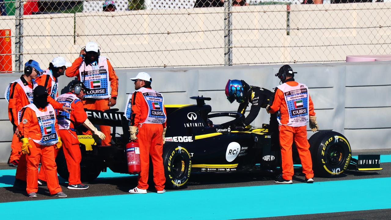 Friday trouble in Abu Dhabi for Daniel Ricciardo.