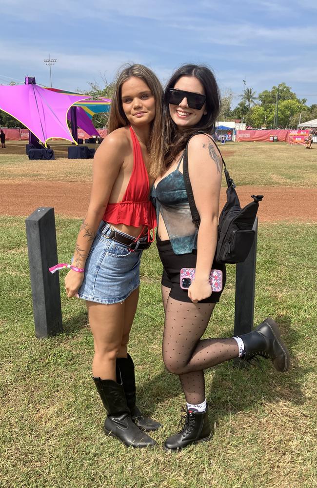 GALLERY: Shakayla Taylor and Georgia Lowe at BASSINTHEGRASS 2025 at Mindil Beach, Darwin.