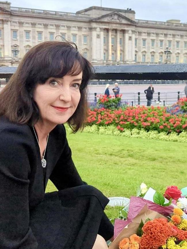 Dr Close laid flowers in London following the death of Queen Elizabeth while she was on a trip to Europe for a series of meetings. Picture: Susan Close/Instagram