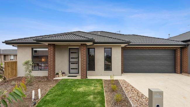 New listing at 2 Yellow Gum Way, Mount Duneed.