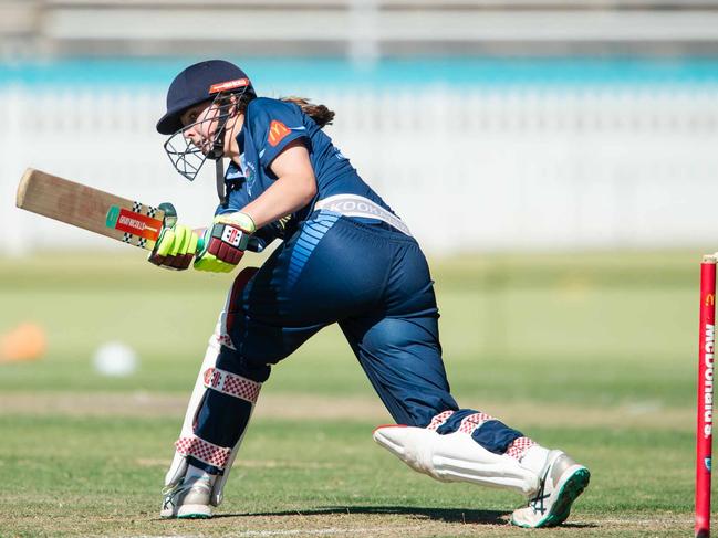 Eve Burke sweeps for Manly. Supplied: Manly Warringah CC