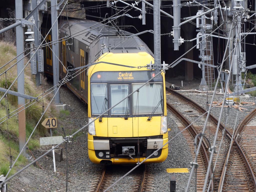 A train leaving Hornsby train station. Picture: NewsWire / Damian Shaw