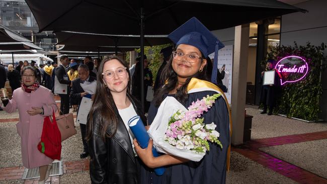 05-10-2023 Deakin University Accounting and Finance Graduation. Raayaa Imthiyaz
