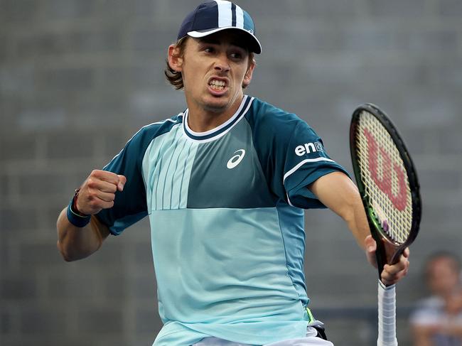 NEW YORK, NEW YORK - SEPTEMBER 02: Alex De Minaur of Australia celebrates match point against Nicolas Jarry of Chile during their Men's Singles Third Round match on Day Six of the 2023 US Open at the USTA Billie Jean King National Tennis Center on September 02, 2023 in the Flushing neighborhood of the Queens borough of New York City.   Mike Stobe/Getty Images/AFP (Photo by Mike Stobe / GETTY IMAGES NORTH AMERICA / Getty Images via AFP)