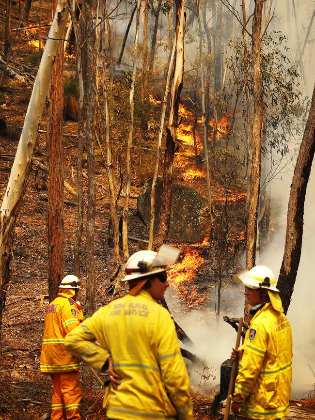 Fire front at Ben Bullen.