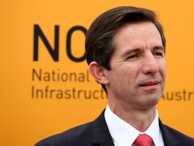 Federal Minister for Education and Training Simon Birmingham is seen during a press conference with Federal Minister for Jobs and Innovation Michaelia Cash, Australian Chief Scientist Alan Finkel and Federal Member for Boothby Nicole Flint during a tour of the Waite Campus of the Adelaide University in Adelaide, Tuesday, May 15, 2018. Institutions researching cancer, cyber security and management of the Great Barrier Reef will benefit from $1.9 billion in federal government infrastructure funding. Education Minister Simon Birmingham says the Research Investment Strategy responds to recommendations made by scientists, including Australia?s Chief Scientist Alan Finkel. (AAP Image/Kelly Barnes) NO ARCHIVING