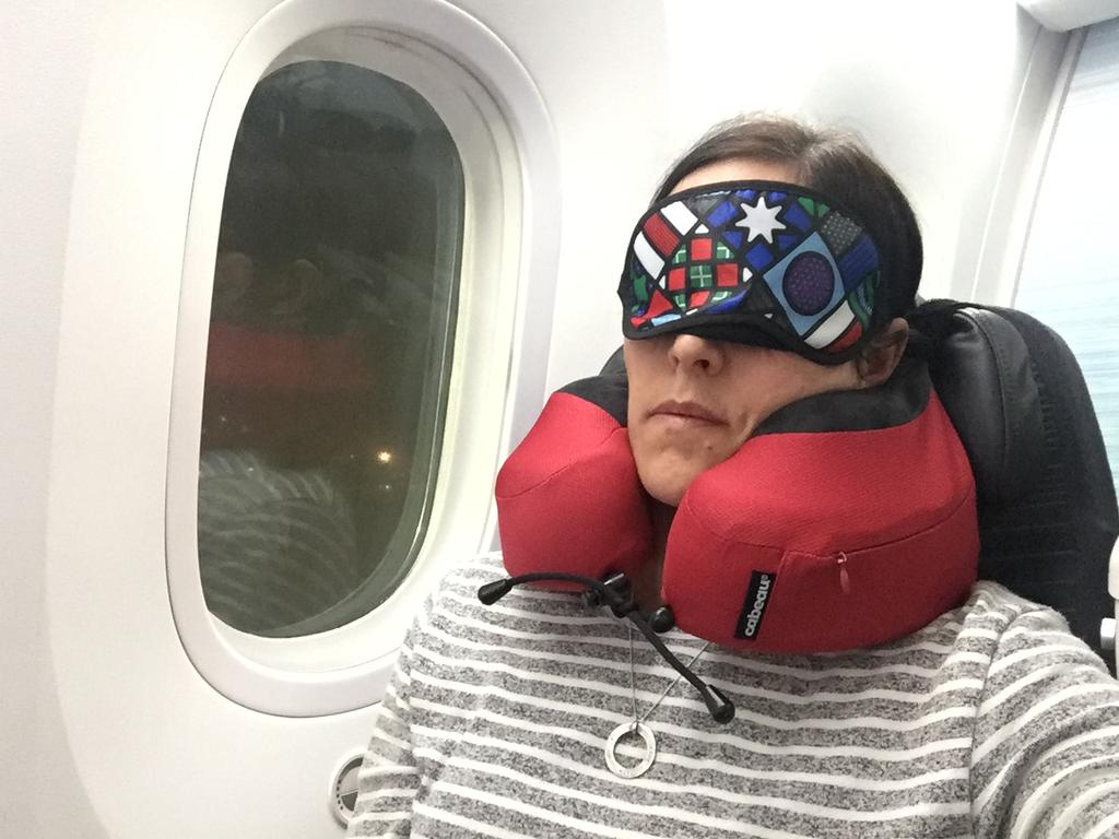 Best travel pillow: Reviews of Trtl, Cabeau Evolution S3, Woollip,  Samsonite Memory Foam