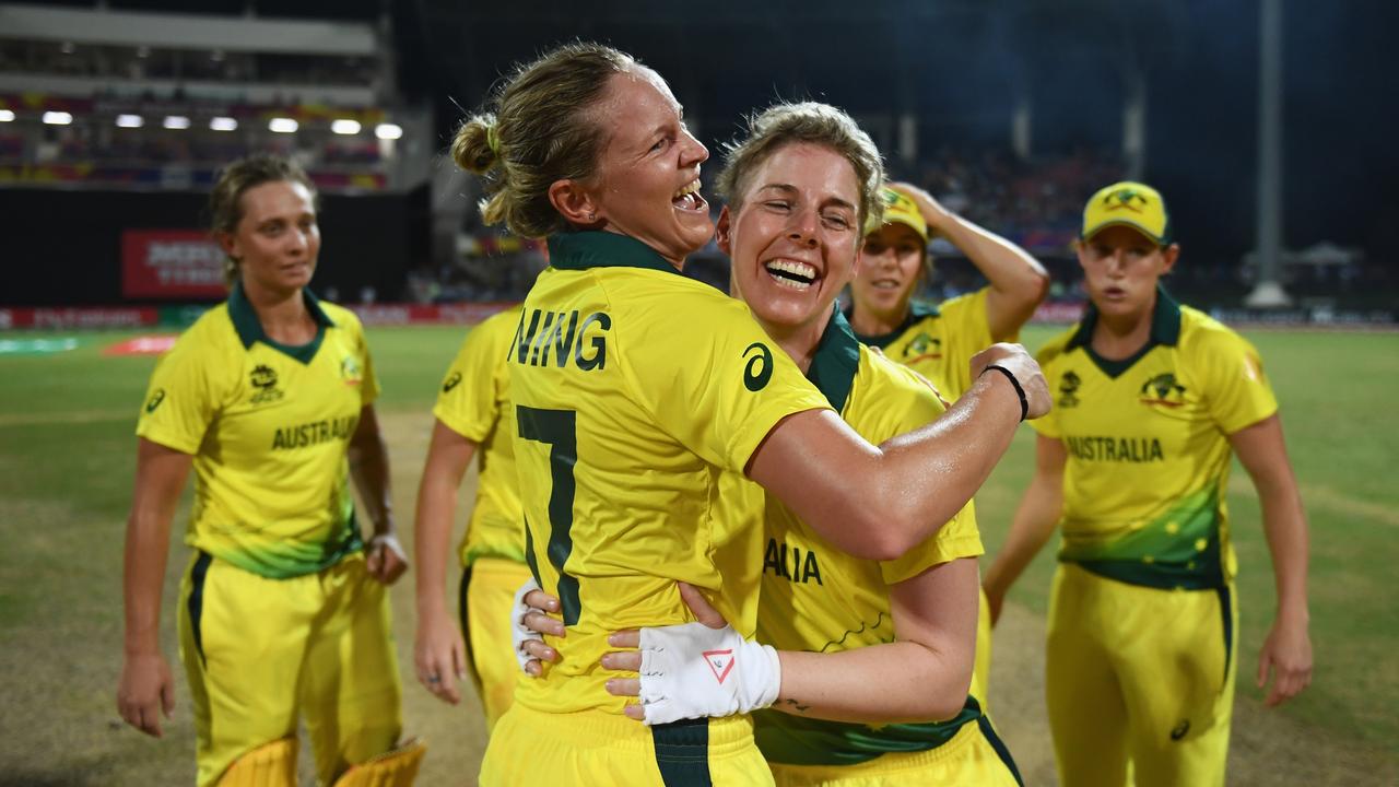Australia v England - ICC Women's World T20 2018: Final