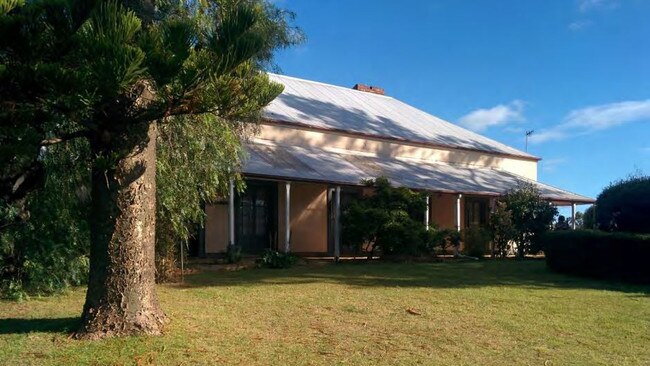 Cambria Green resort project at Dolphin Sands: The Heritage Listed 'Cambria' Homestead. Picture from the development application