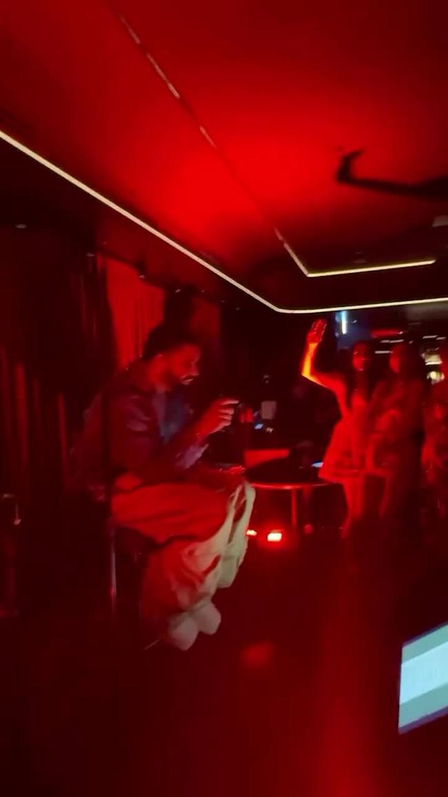 Drake's shock set in Melbourne karaoke bar