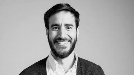 Álvaro Carpio Colón is the head of Transformation and Product Innovation – Design and Digital Products at Accenture Song.