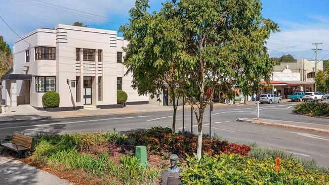 The former Commonwealth Bank building on Hyde St will go to auction on October 27.