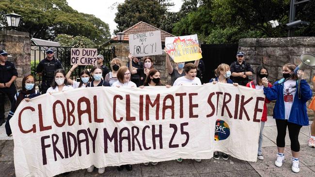 … headed to the protest at Kirribilli House. Picture: NCA NewsWire/James Gourley