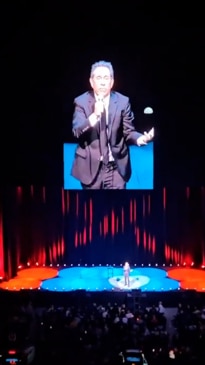 Jerry Seinfeld heckled AGAIN by anti-Israel protestor during second Sydney show