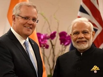 Australia's Prime Minister Scott Morrison and India's Prime Minister Narendra Modi meet for a bilateral meeting during the 2018 ASEAN Summit in Singapore 14/11.