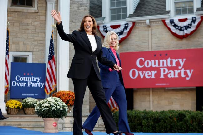 Republican Liz Cheney (R), an ex-congresswoman fiercely opposed to her party's presidential nominee Donald Trump, joined US Vice President Kamala Harris onstage at a campaign rally in Wisconsin