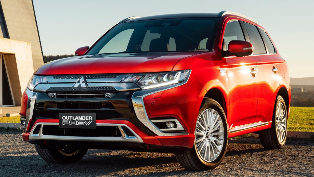 Mitsubishi outlander exceed petrol deals hybrid at