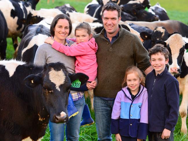 DAIRY: Finger Family, Farmer of the Year Simon and Lauren on their dairy farm at YannathanPictured: L-R Lauren, 5yo Rachael, Simon, 7yo Claire, and 8yo Matthew.PICTURE: ZOE PHILLIPS