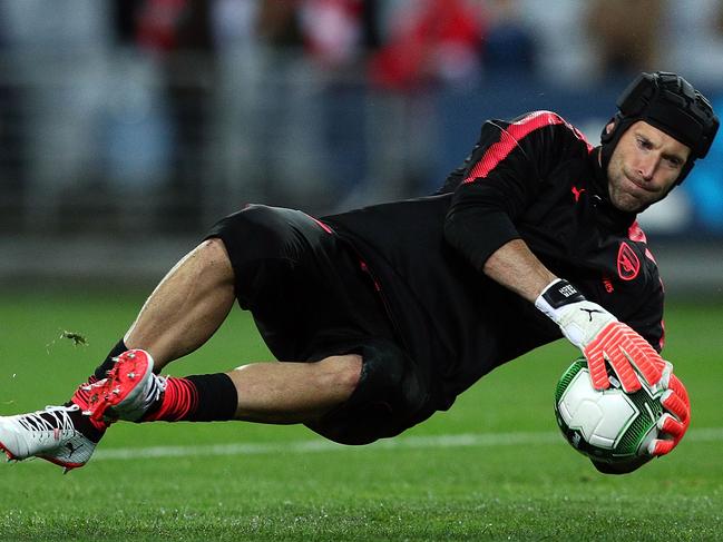 SYDNEY, AUSTRALIA - JULY 13:  Petr Cech of Arsenal warms up before the  match between Sydney FC and Arsenal FC at ANZ Stadium on July 13, 2017 in Sydney, Australia.  (Photo by Zak Kaczmarek/Getty Images)