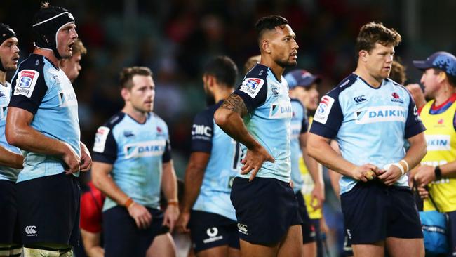 SYDNEY, AUSTRALIA - MAY 06:  Waratahs players look dejected after a Blues try during the round 11 Super Rugby match between the Waratahs and the Blues at Allianz Stadium on May 6, 2017 in Sydney, Australia.  (Photo by Matt King/Getty Images)