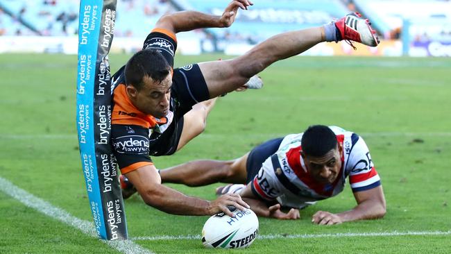 Corey Thompson’s late try upset the Roosters. (Cameron Spencer/Getty Images)