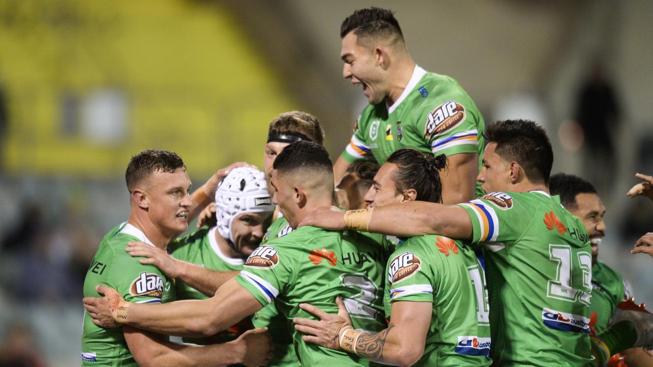 The Raiders hung on against the Sharks.