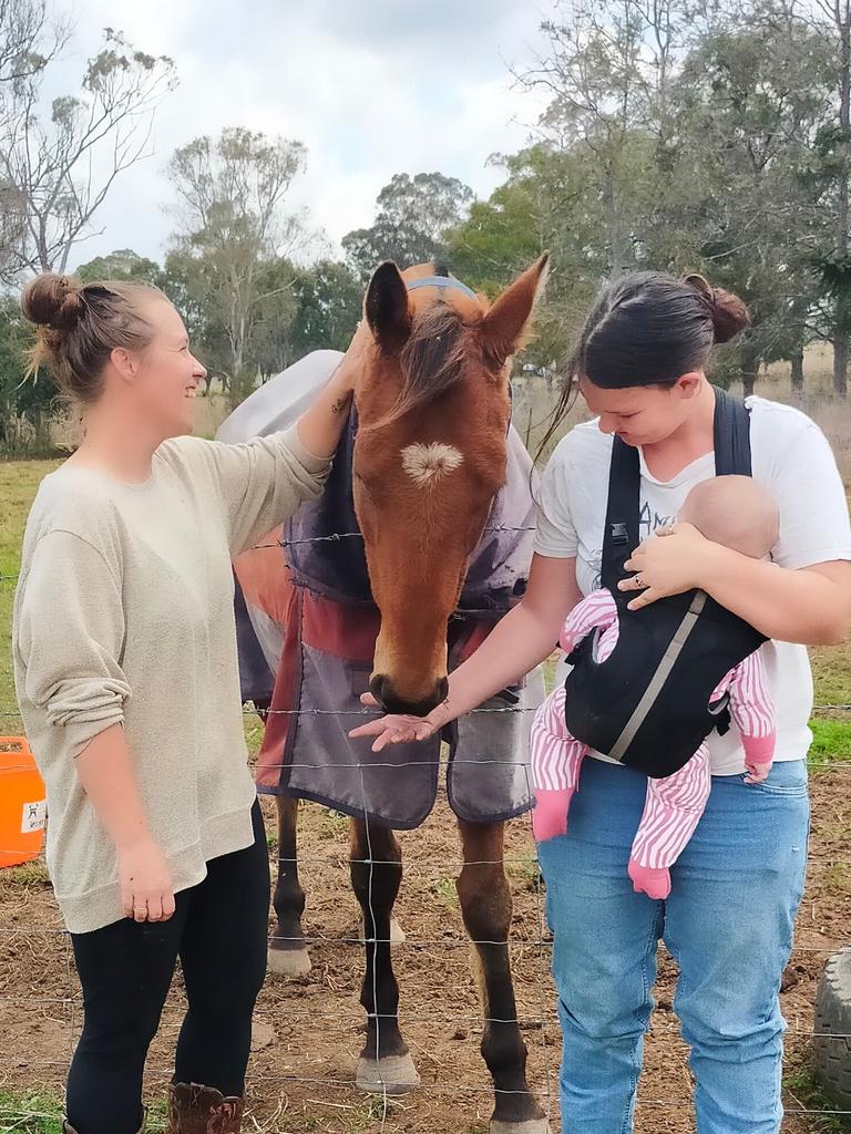 (L-R) Layla Wolfenden and Brittney Dugdale have made it their mission to help horses in need (Photo: Brittney Dugdale)