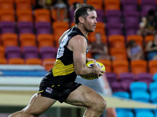 Brodie Filo playing for the Nightcliff Tigers in the 2024-25 NTFL season. Picture: Celina Whan / AFLNT Media